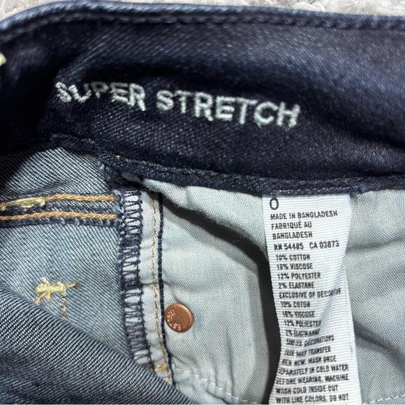 American Eagle Shorts Womens 0 Bermuda Length Stretch Dark Wash Cut Off Raw - Picture 2 of 3